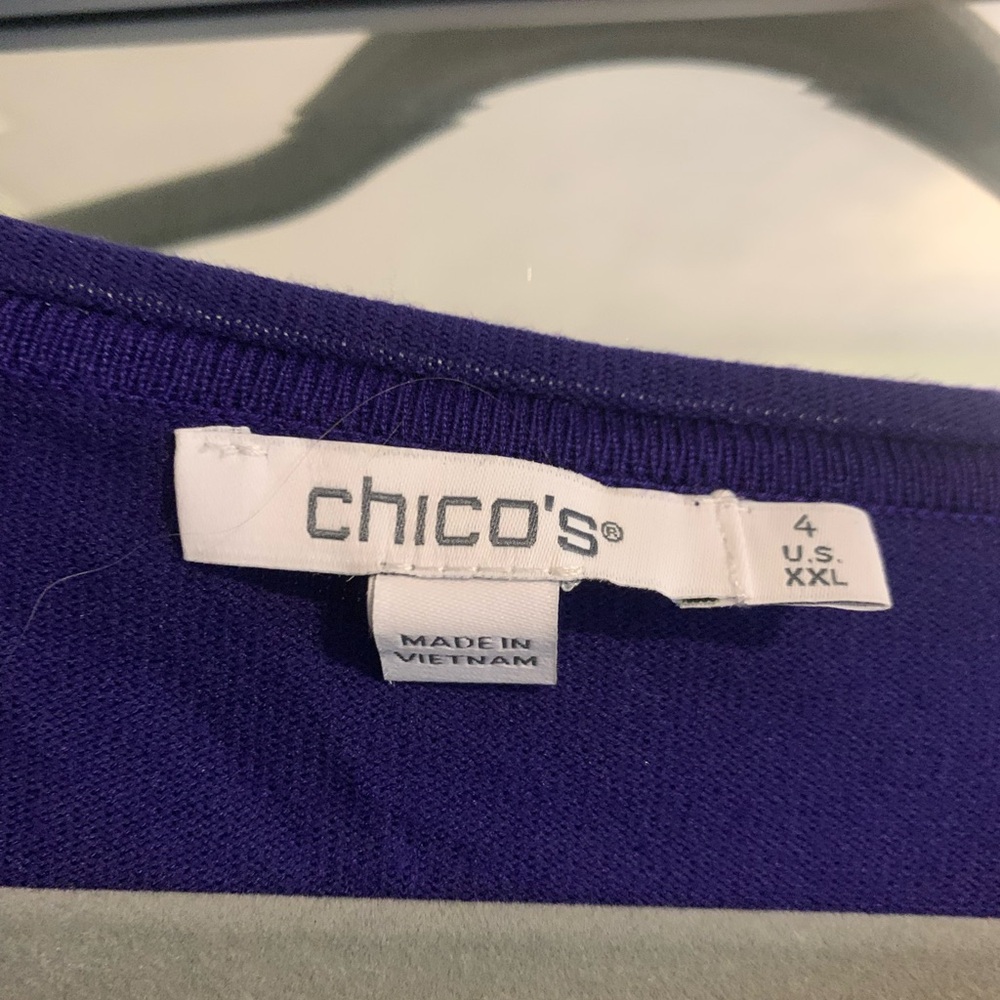 Chicos sweater size (4) XXL